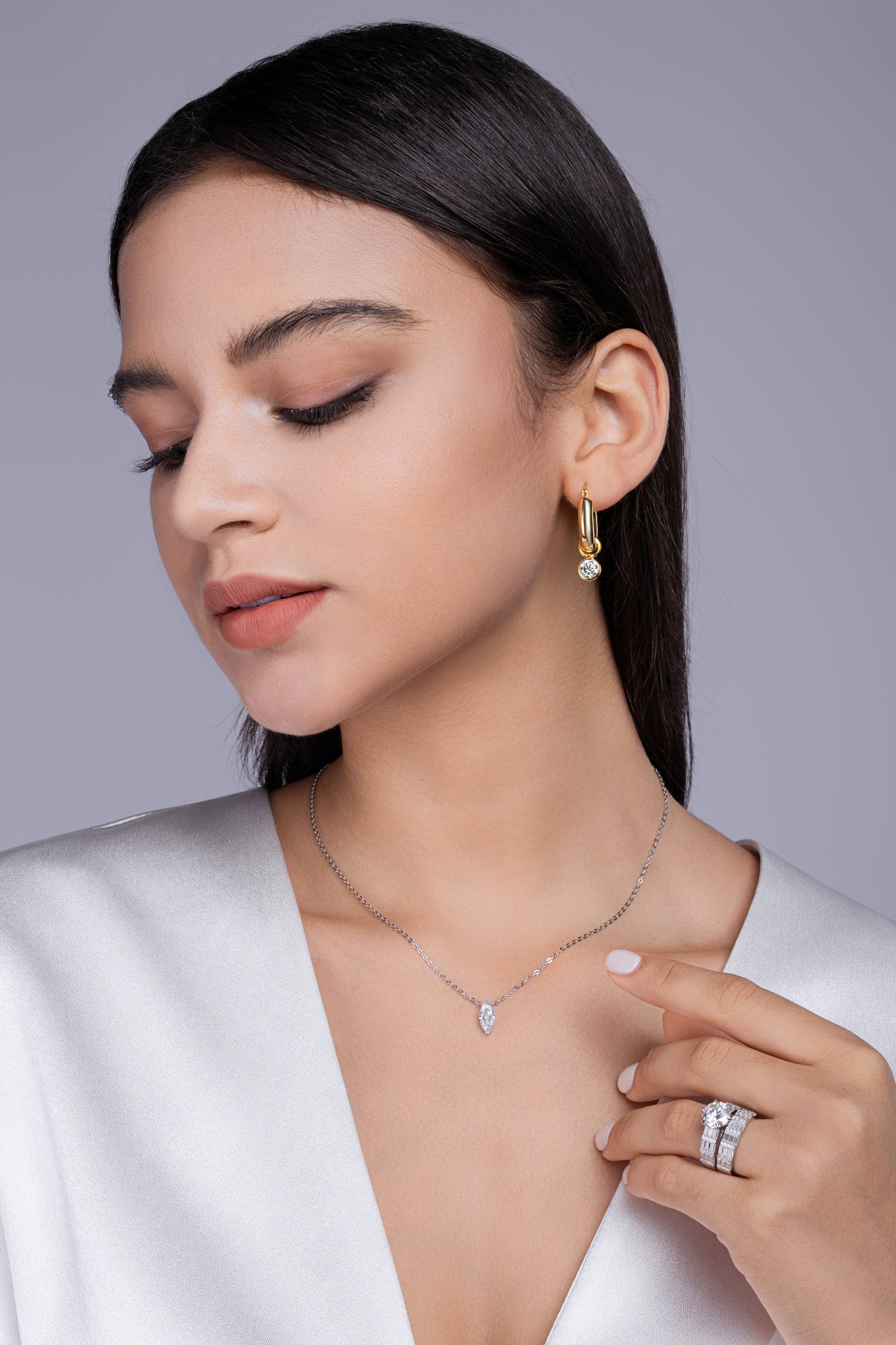 A Fashionable Jewelry Pendant Set Moissanite S925 Sterling Silver And Platinum-plated Diamond In The Shape Of A Horse's Eye. Moissanite Silver Jewelry