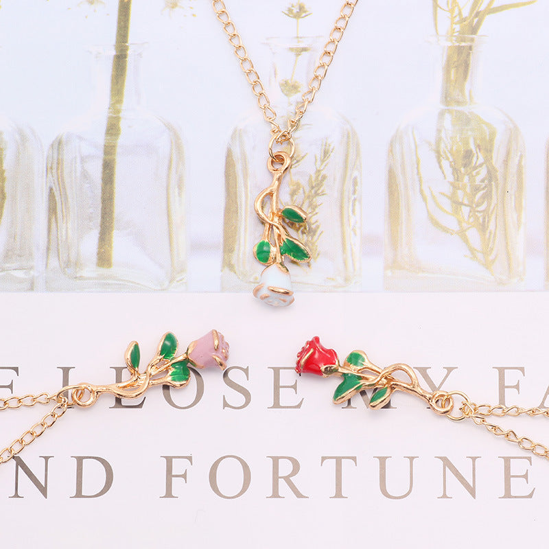 Vintage cute rose pendant Gold necklace for women