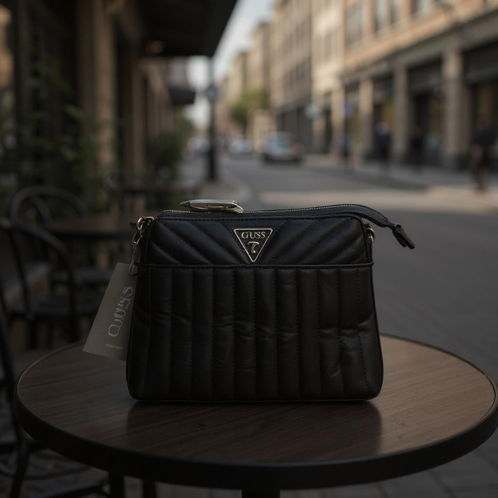 Elegant Black Purse – Stylish, Versatile & Practical