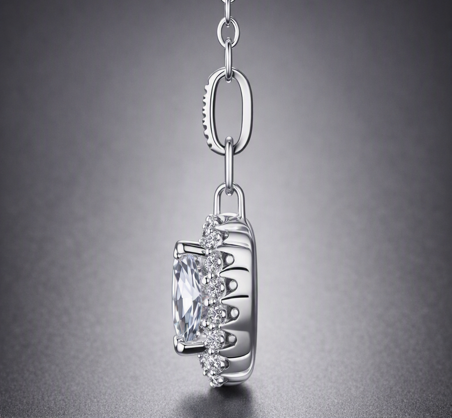 Heart Charm - A Fashionable And Luxurious Diamond Jewelry Piece Set With 1-carat Moissan Diamond S925 Sterling Silver And Platinum-plated Pendant
