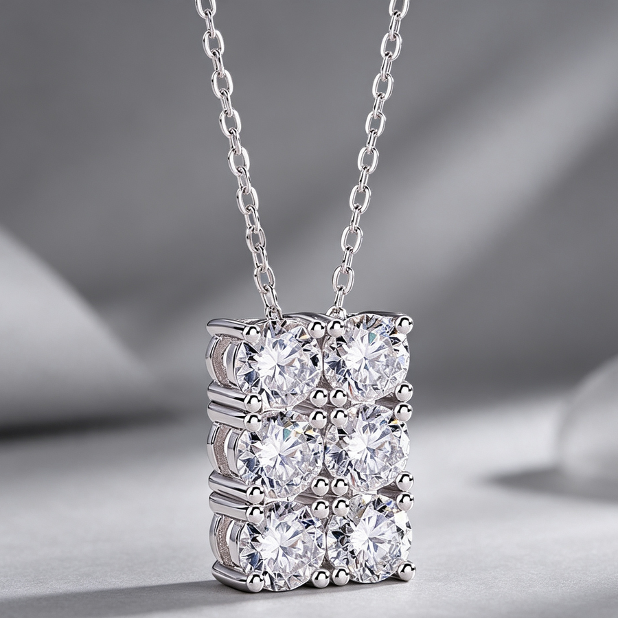 Grand Round - A Fashionable And Luxurious Diamond Jewelry Piece Set With 0.5-carat And 0.3-carat Moissan Diamonds, S925 Sterling Silver And Platinum-plated Pendant