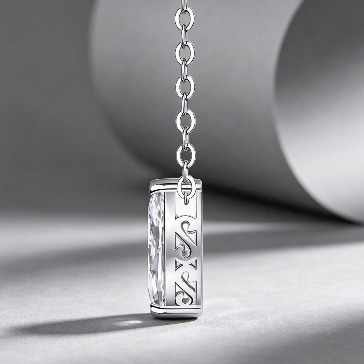 A Fashionable Jewelry Pendant Set Moissanite S925 Sterling Silver And Platinum-plated Diamond In The Shape Of A Horse's Eye. Moissanite Silver Jewelry