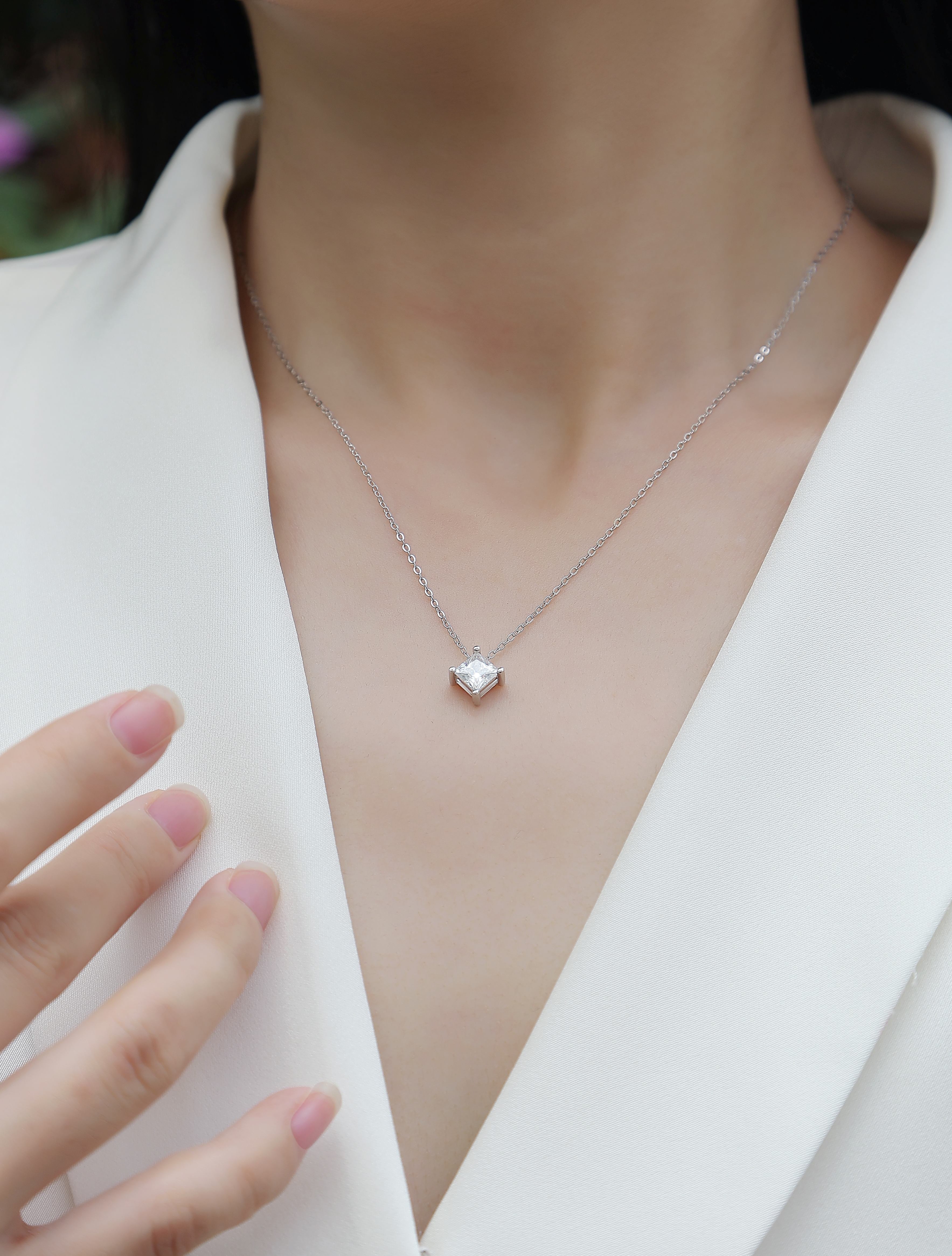 Stay Together - A Fashionable And Luxurious Diamond Jewelry Pendant Set With Square Moissanite S925 Sterling Silver.