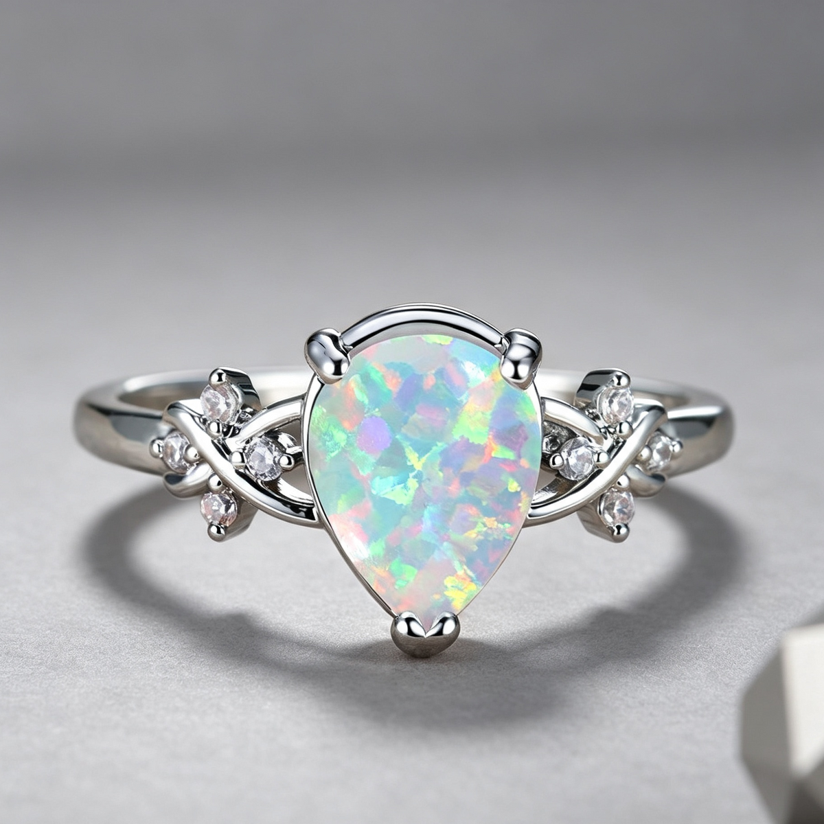 Drop-shaped Inlaid Diamond Flower Ring