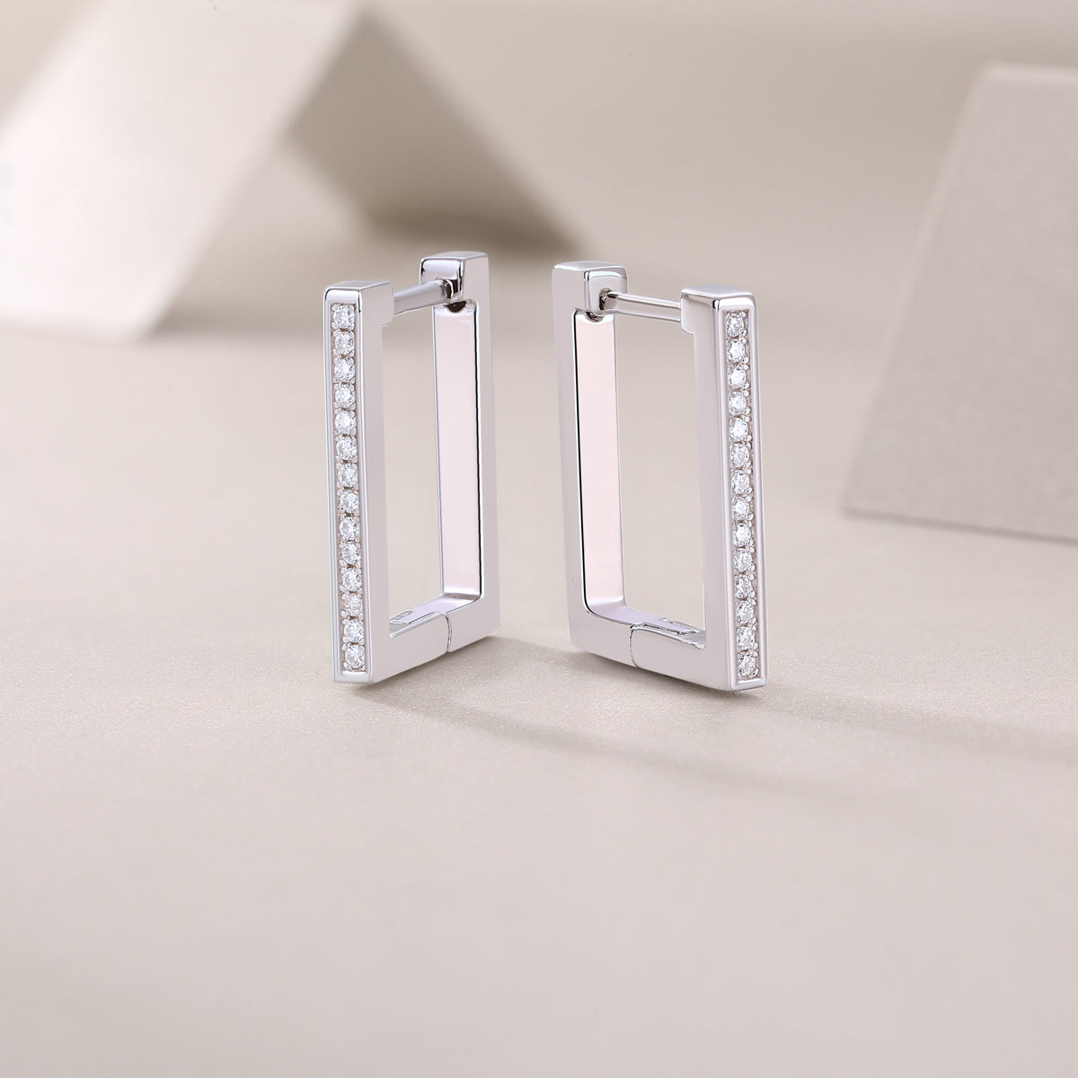 Kokang - Fashionable And Luxurious Diamond Jewelry With Moissanite S925 Sterling Silver And Platinum-plated Stud Earrings