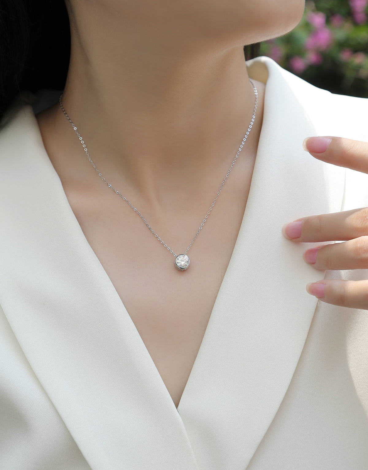 Purity - A Fashionable And Luxurious Diamond Jewelry Pendant Set With 1-carat Moissan Diamond S925 Sterling Silver