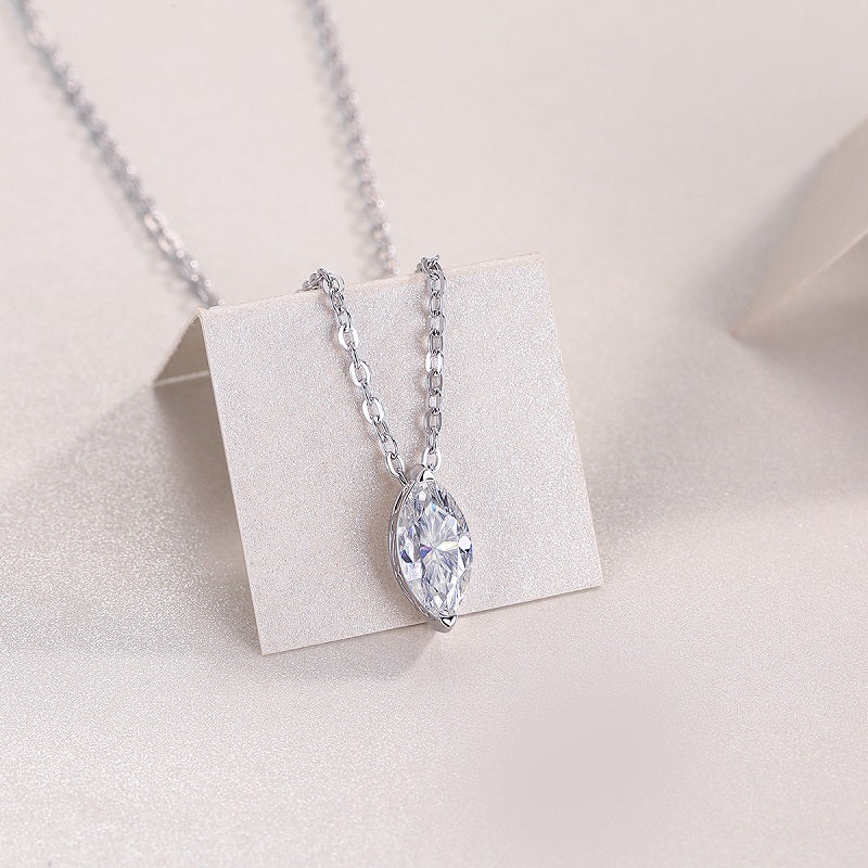 A Fashionable Jewelry Pendant Set Moissanite S925 Sterling Silver And Platinum-plated Diamond In The Shape Of A Horse's Eye. Moissanite Silver Jewelry