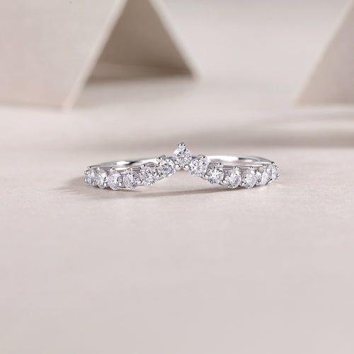 Crown Diamond Ring Luxury And Stylish Moissanite Silver Ring