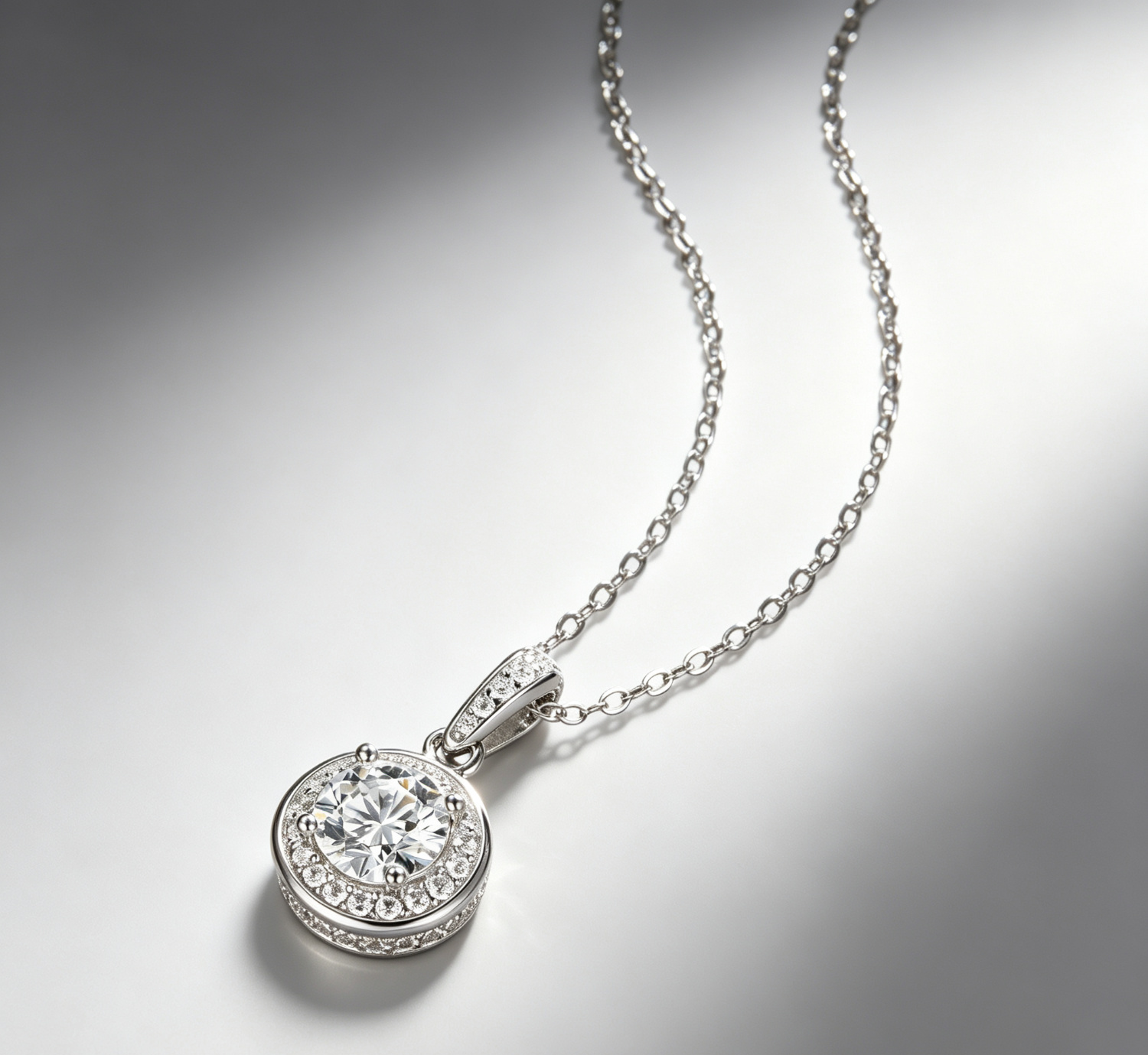 Dark Night Elf - A Fashionable And Luxurious Diamond Jewelry Pendant Set With 1-carat Moissan Diamond S925 Sterling Silver And Platinum Plating