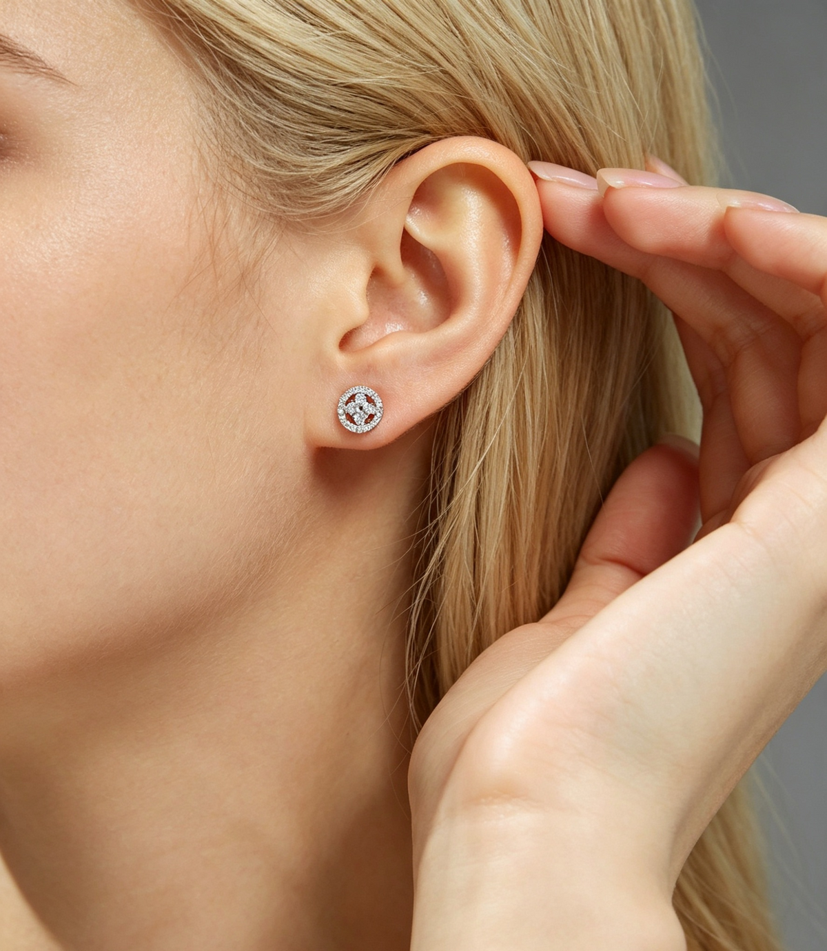 Silver Osmanthus - Fashionable And Luxurious Diamond Jewelry Earrings Set With Moissanite S925 Sterling Silver And Platinum-plated Stud Earrings