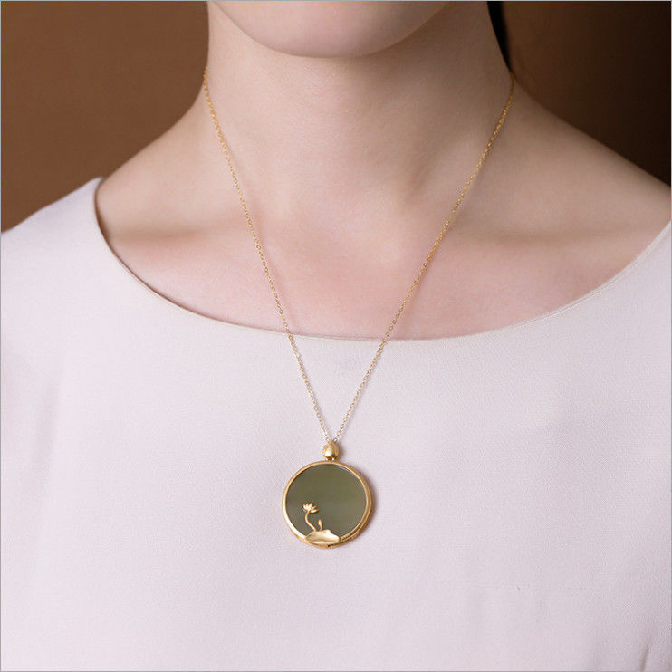 Women's Lotus Gold-plated Clavicle Necklace