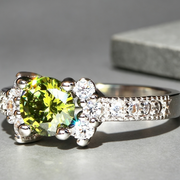 New Hot European And American Princess Ring Champagne Gem Engagement Ring Lady