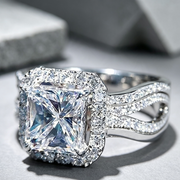 Exquisite Full Diamond Zircon Ladies Engagement Ring