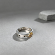 Women's New Super Cute Shy Rabbit Ring
