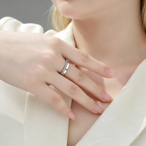 Double Ring Shadow - A Fashionable And Luxurious Jewelry Piece Set With Moissanite S925 Sterling Silver And Platinum-plated Diamond