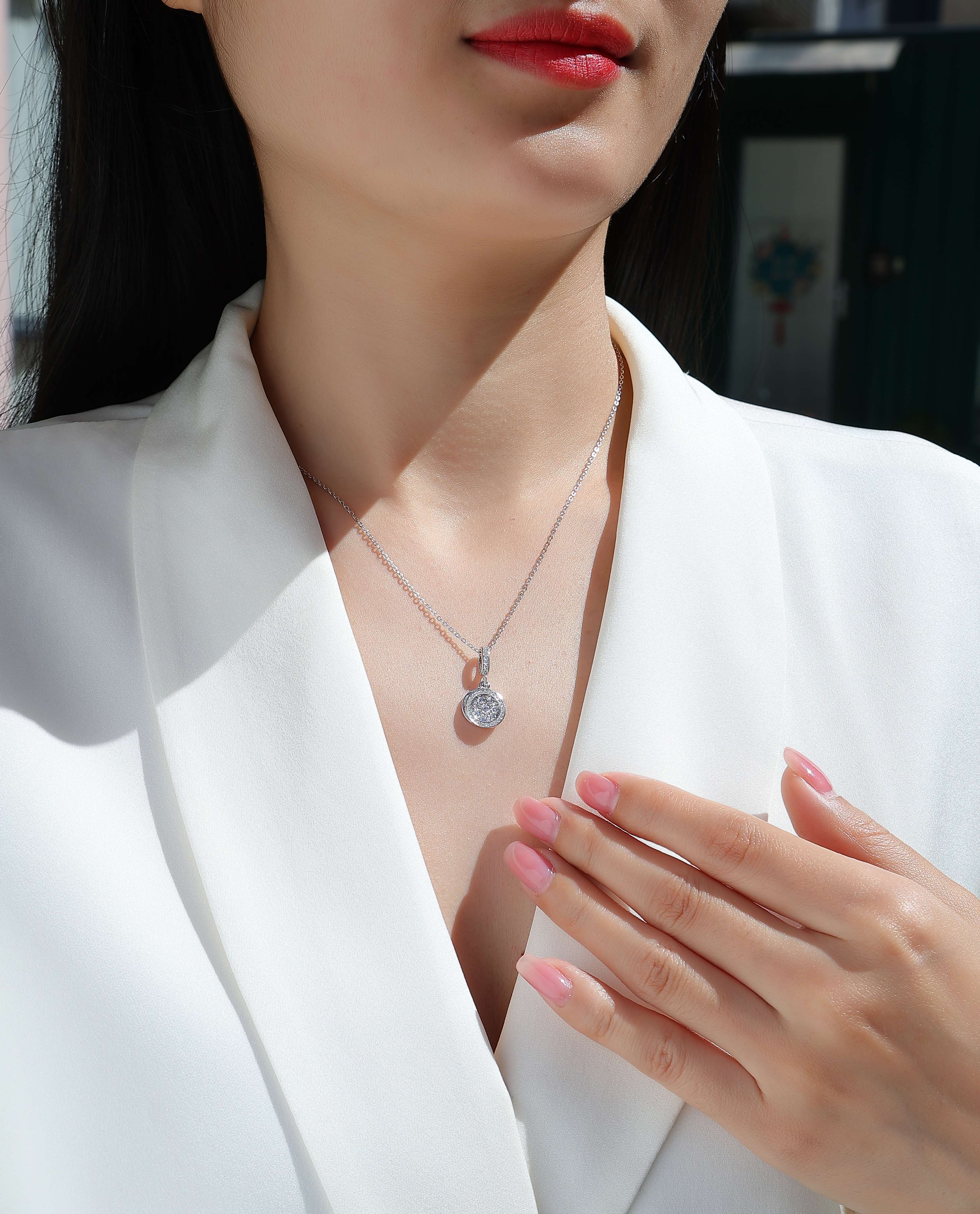 Double Ring Combination - A Fashionable And Luxurious Diamond Jewelry Piece Set With Moissanite S925 Sterling Silver And Platinum-plated Pendant