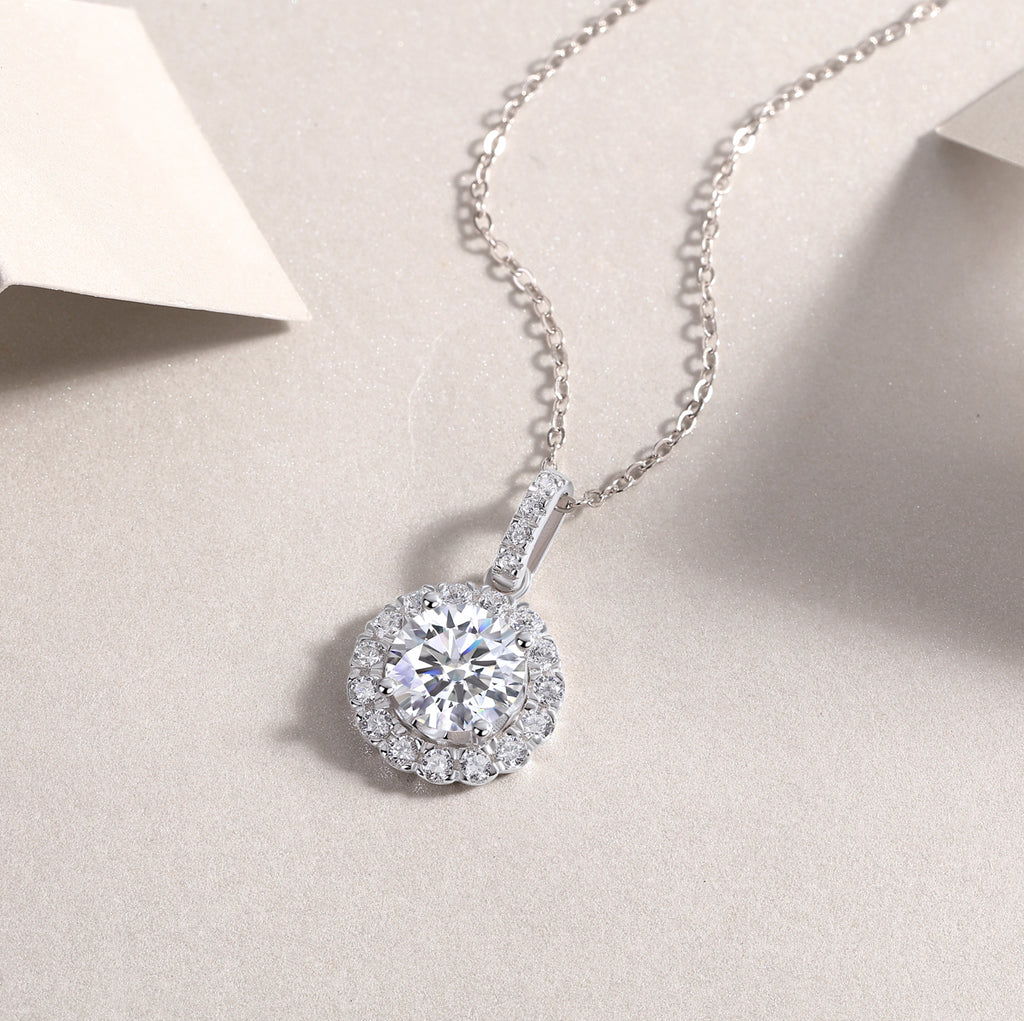 Dandelion - A Fashionable And Luxurious Diamond Jewelry Pendant Set With 2-carat Moissan Diamonds, S925 Sterling Silver And Platinum Plating