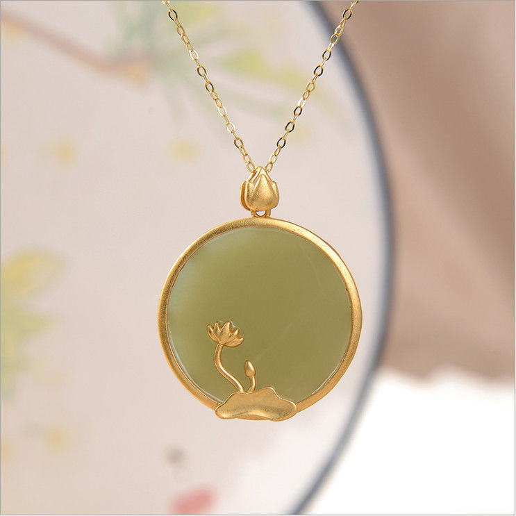 Women's Lotus Gold-plated Clavicle Necklace