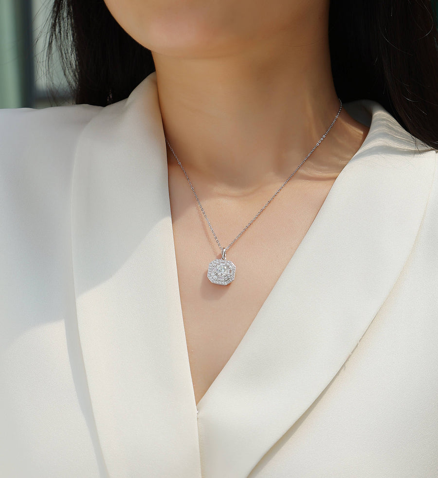 Small Square Bag - A Fashionable And Luxurious Diamond Jewelry Piece Set With 1-carat Moissan Diamond S925 Sterling Silver And Platinum-plated Pendant