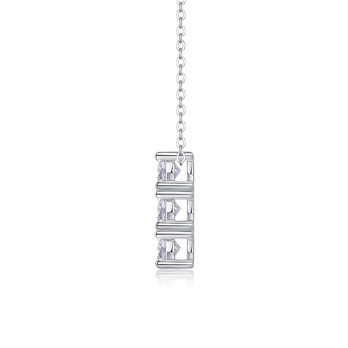 Round - A Fashionable And Luxurious Diamond Jewelry Pendant Set With 0.5-carat Moissan Diamonds, S925 Sterling Silver And Platinum Plating