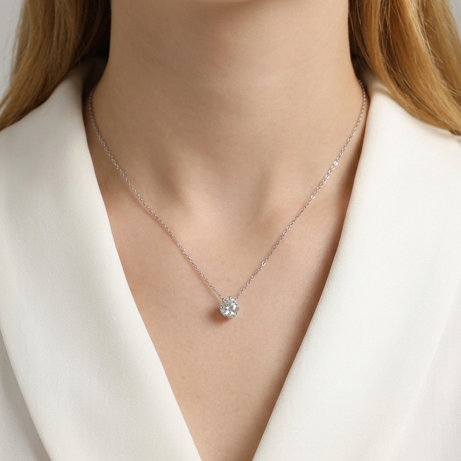 True Heart - A Fashionable And Luxurious Diamond Jewelry Pendant Set With 1-carat Moissan Diamond S925 Sterling Silver
