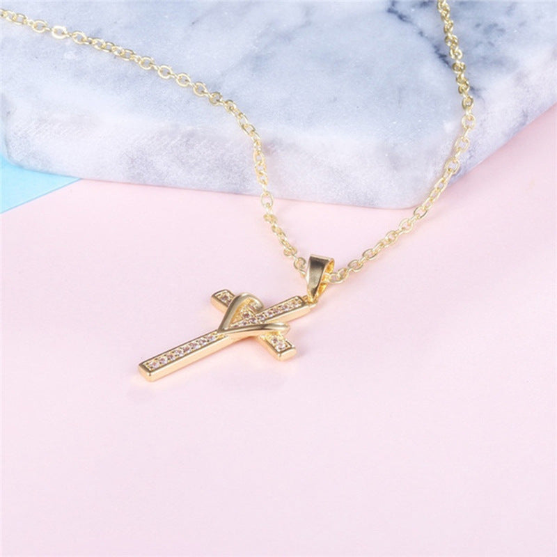 Chain Necklace Alloy Plated 18K Gold And Rhinestone Heart Pendant