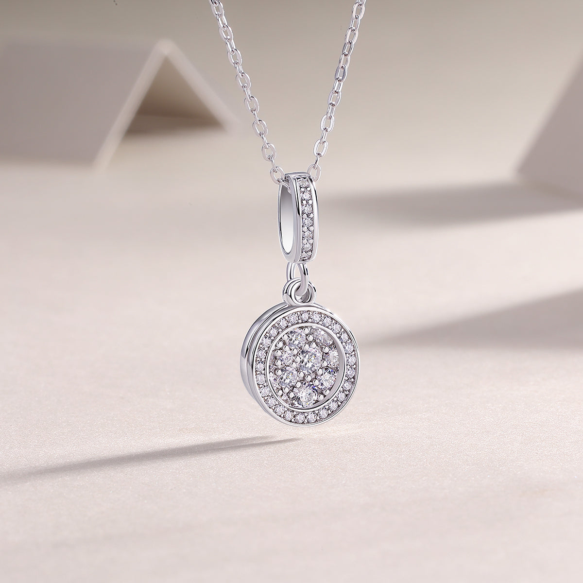 Double Ring Combination - A Fashionable And Luxurious Diamond Jewelry Piece Set With Moissanite S925 Sterling Silver And Platinum-plated Pendant