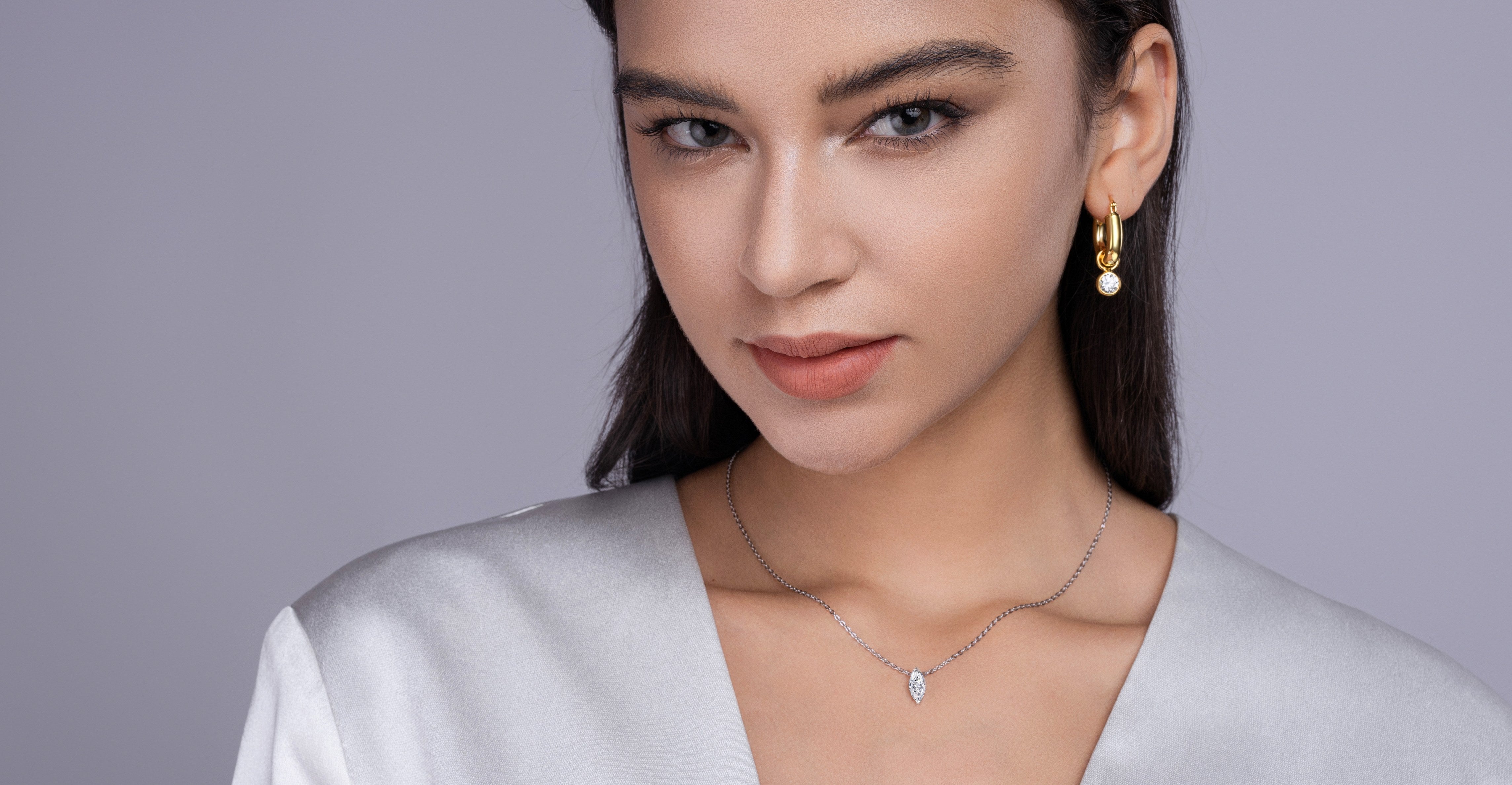 A Fashionable Jewelry Pendant Set Moissanite S925 Sterling Silver And Platinum-plated Diamond In The Shape Of A Horse's Eye. Moissanite Silver Jewelry