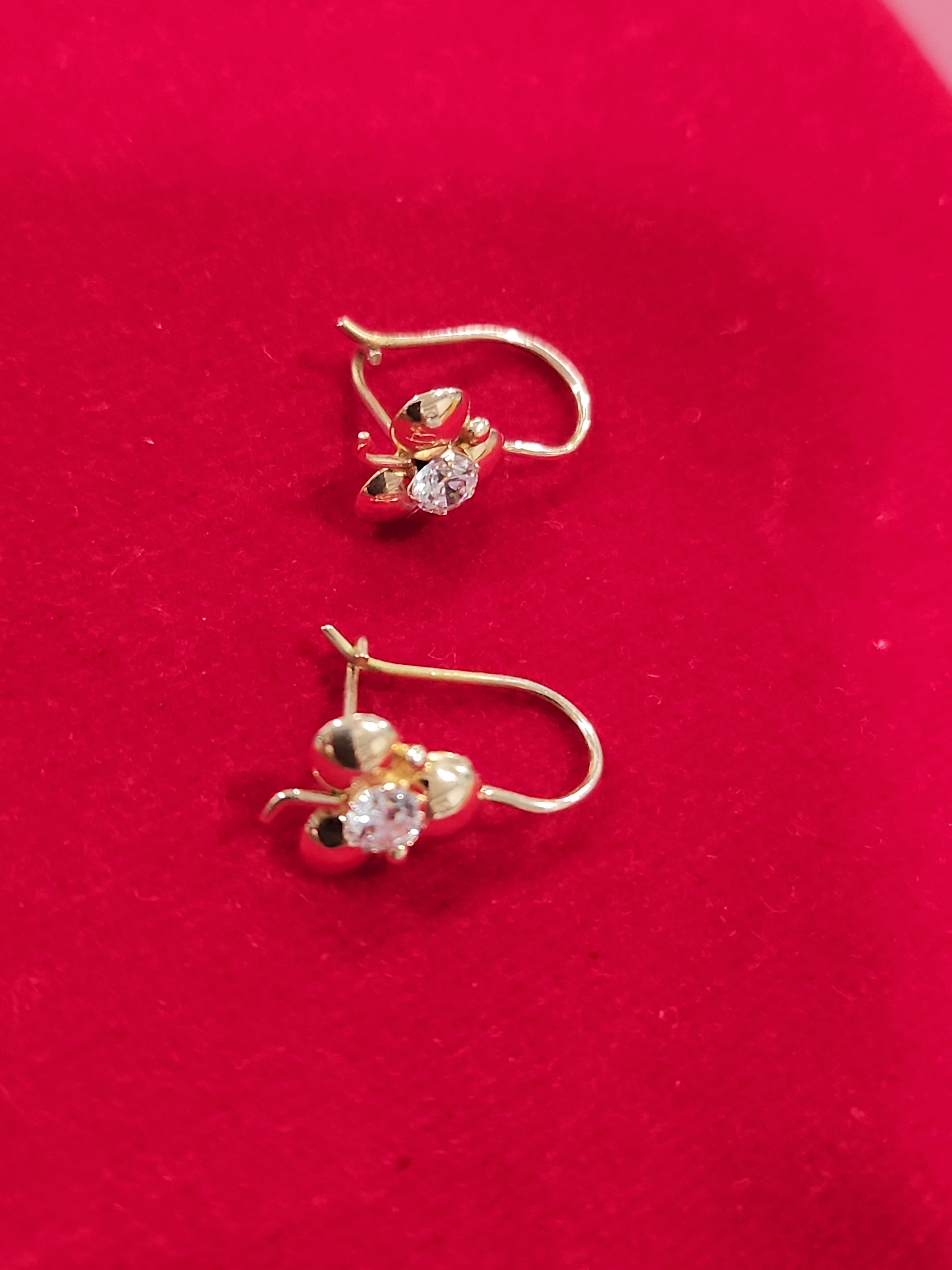 18K Yellow Gold Earrings - Roxy's Store