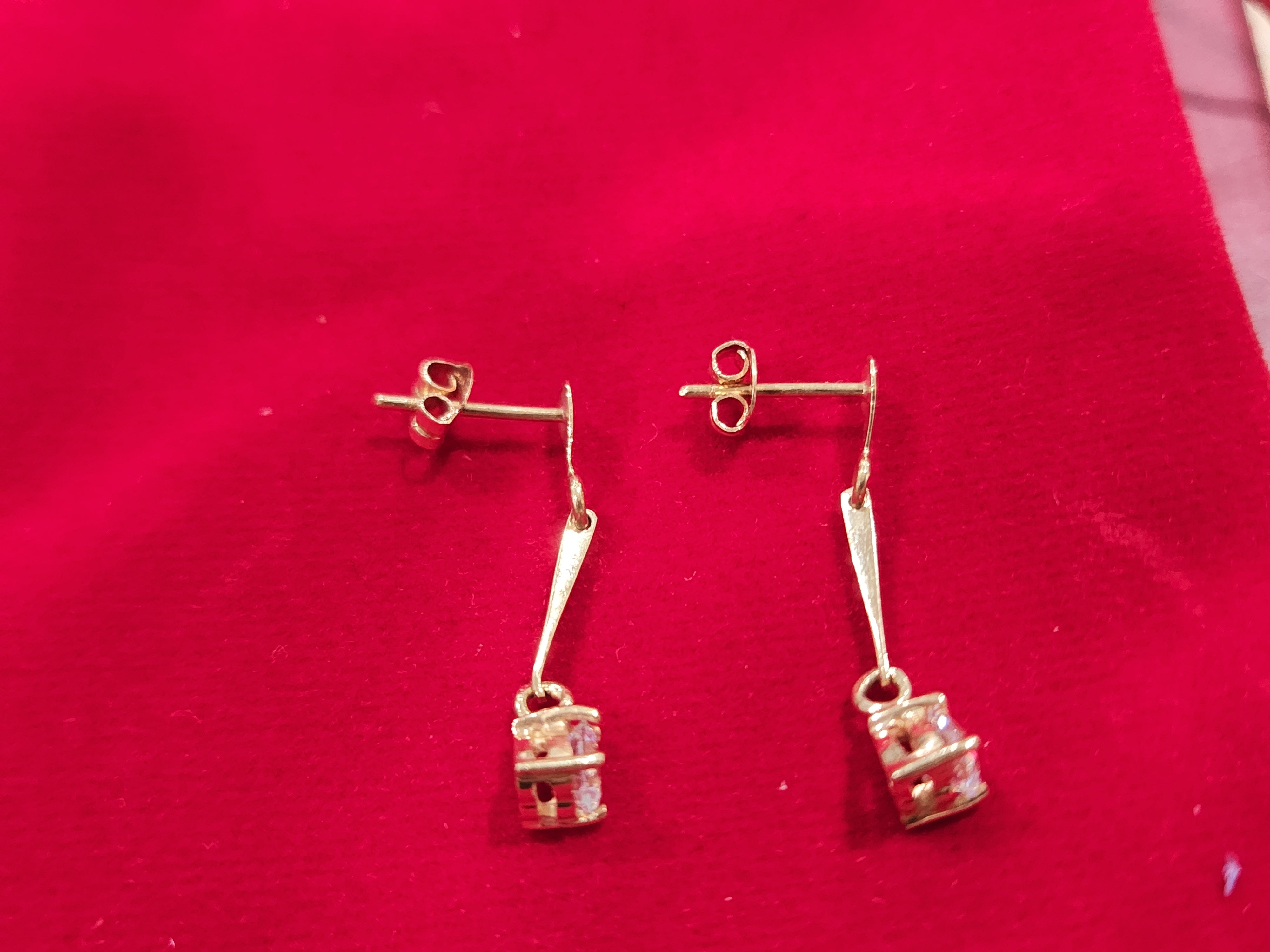 18k Yellow Gold Earrings - Roxy's Store