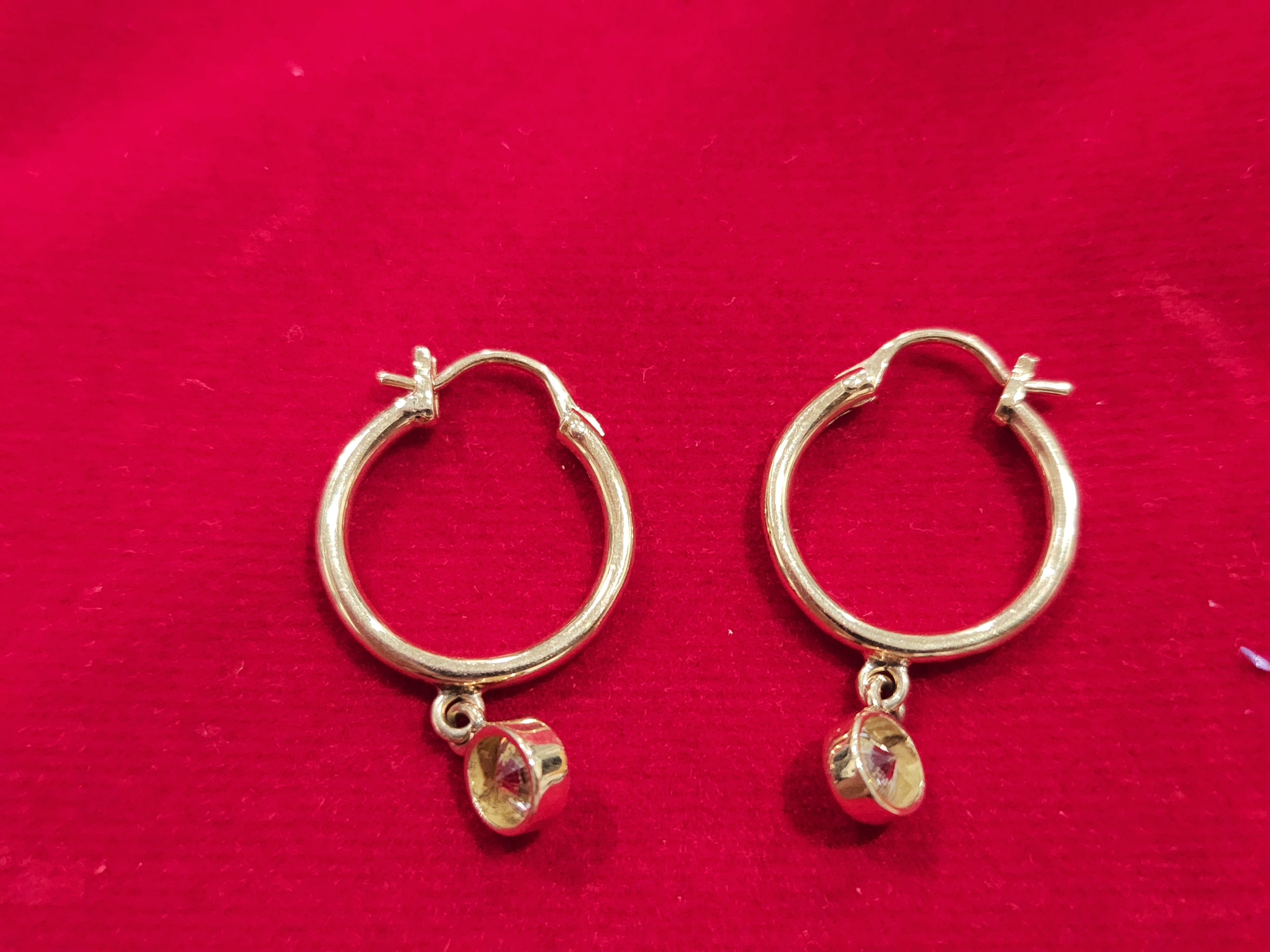 18k Yellow Gold Earrings - Roxy's Store