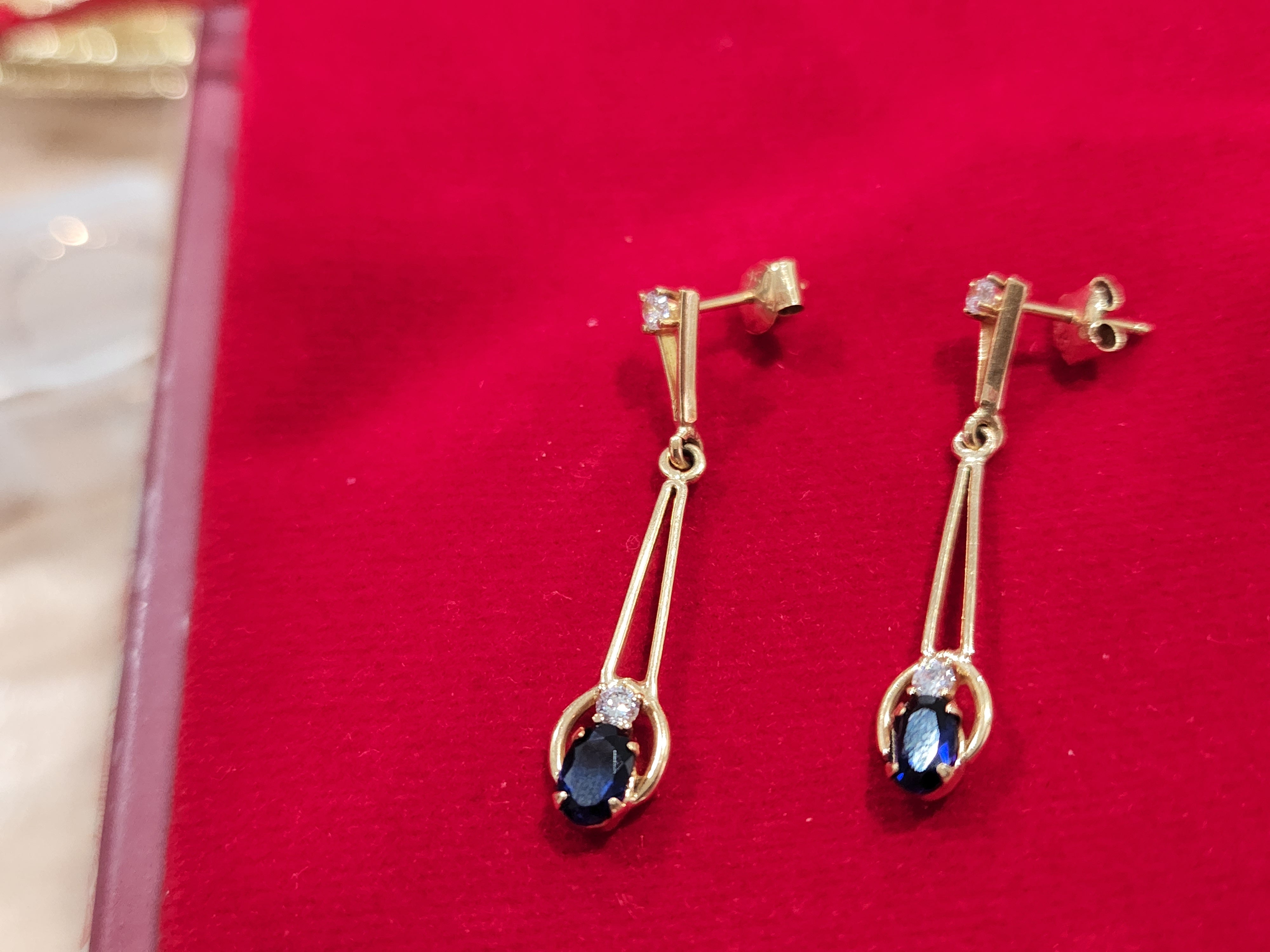 18K Yellow Gold Earrings - Roxy's Store