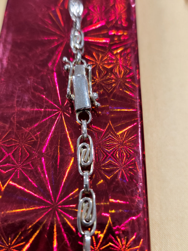 Amazing Necklace - Roxy's Store